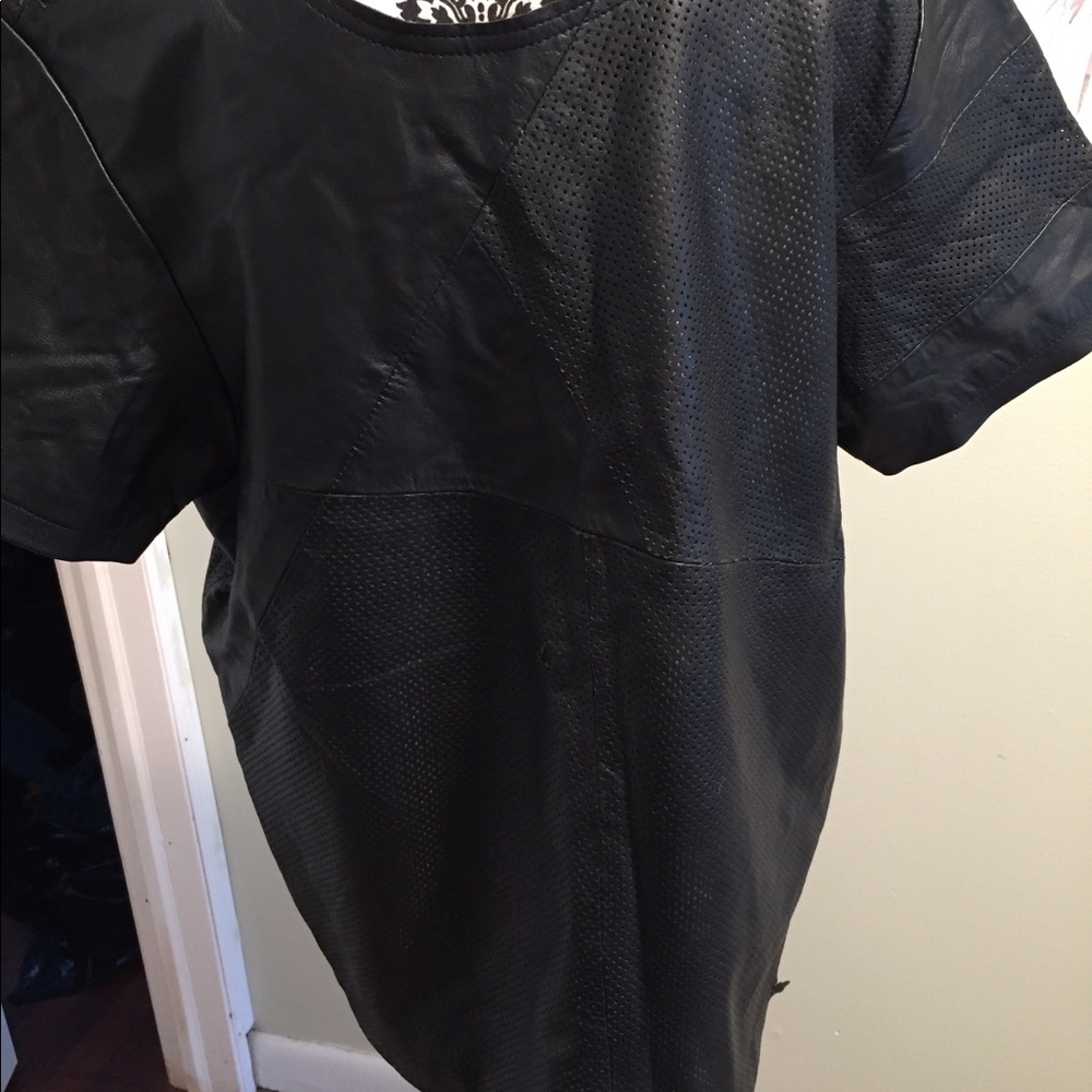 Sons of Heroes men’s top